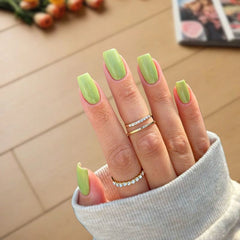 Fresh Green Dip Powder - Spring-Inspired Nail Art with a Bright Green Hue