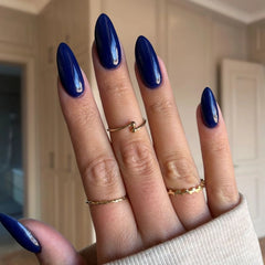 DIY Midnight Navy Dip Powder Manicure – Rich, elegant nails with a deep navy blue finish.