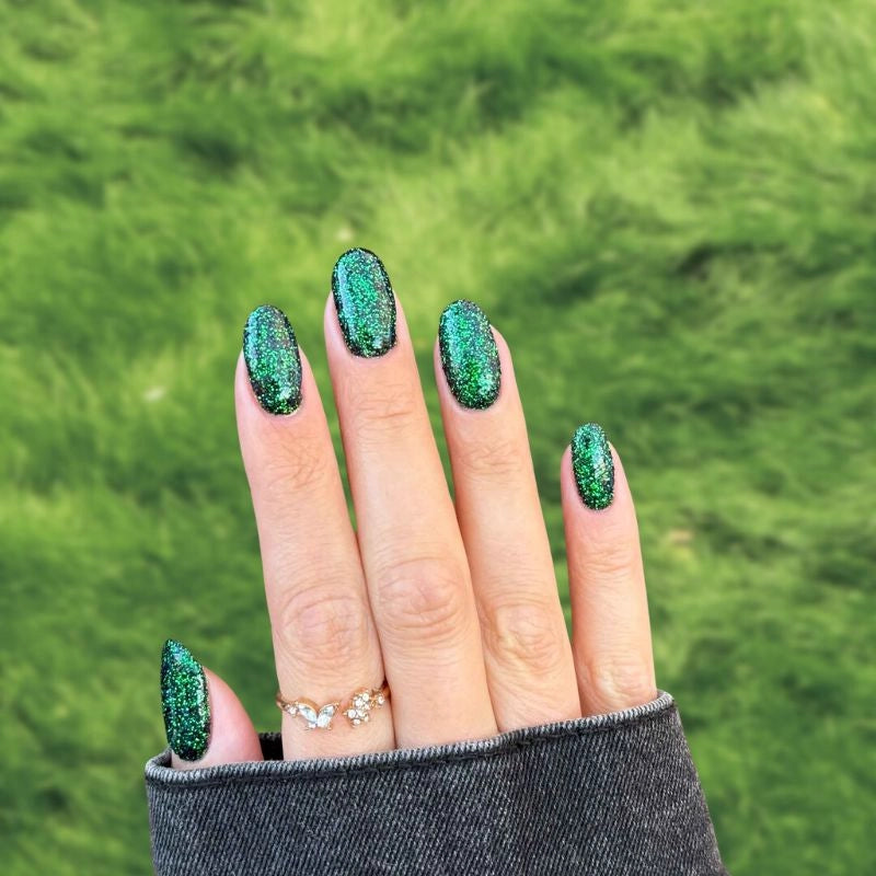 Night Glow Emerald Green Dip Powder Nail Art - Glowing and Luxurious Green for Nails