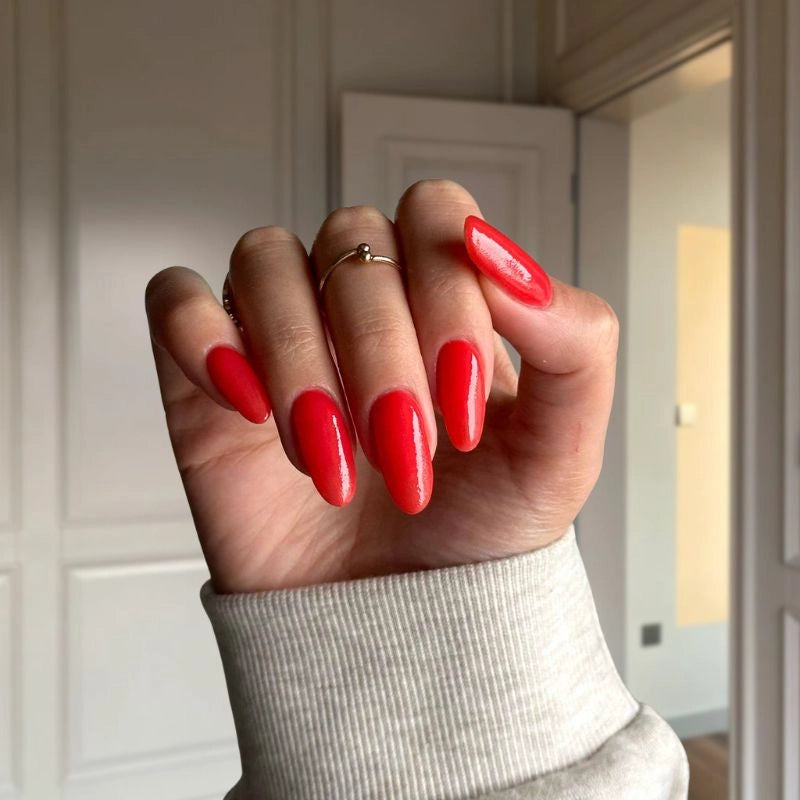 Red Tangerine Dip Powder – Perfect for creating lively, bold nail designs at home.