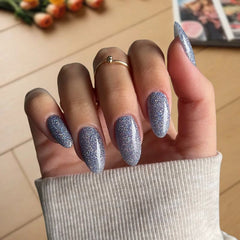 DIY Sky Sparkle Blue Dip Powder Manicure – Refreshing, sparkling nails with a soft, dreamy blue finish.